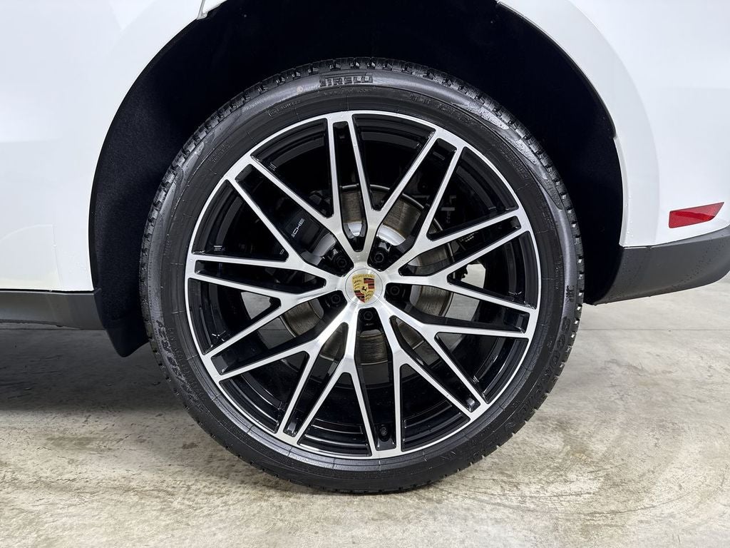 2026 Porsche Macan AWD