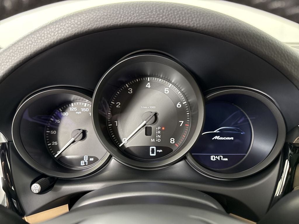 2026 Porsche Macan AWD