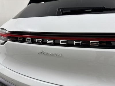 2026 Porsche Macan AWD