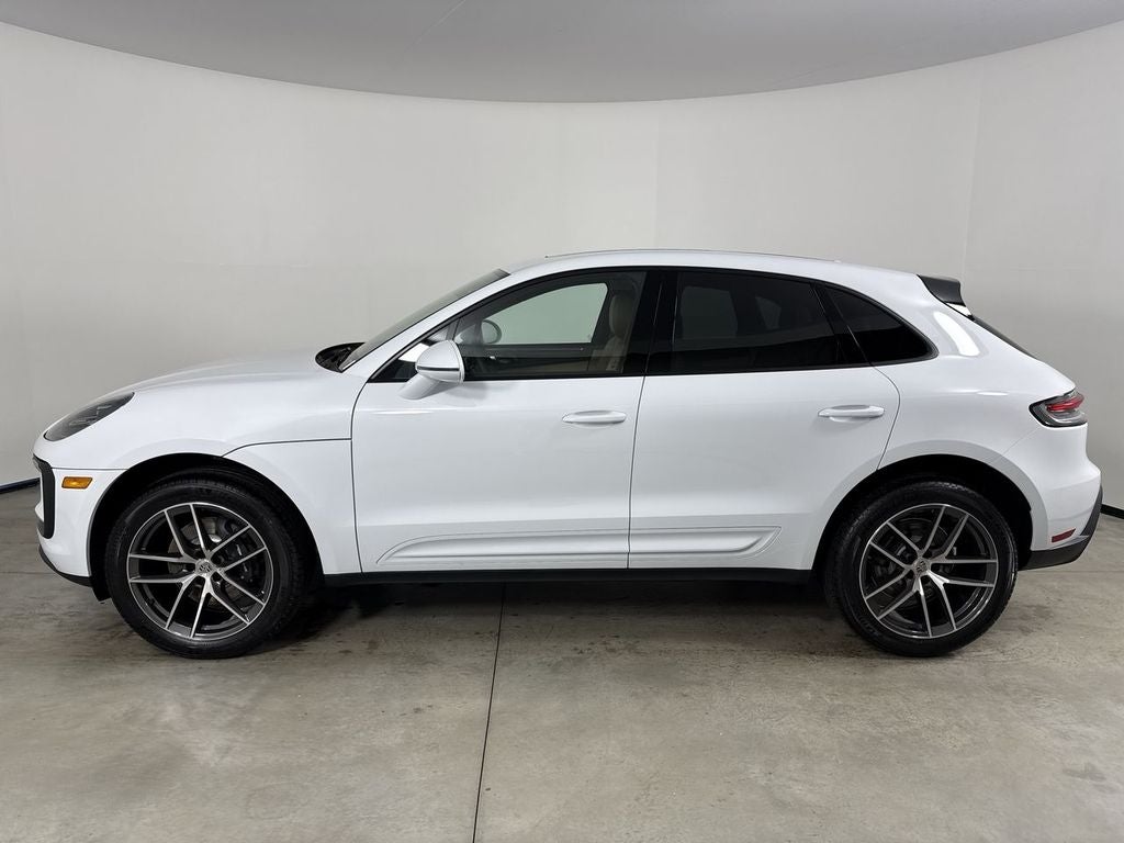 2026 Porsche Macan AWD