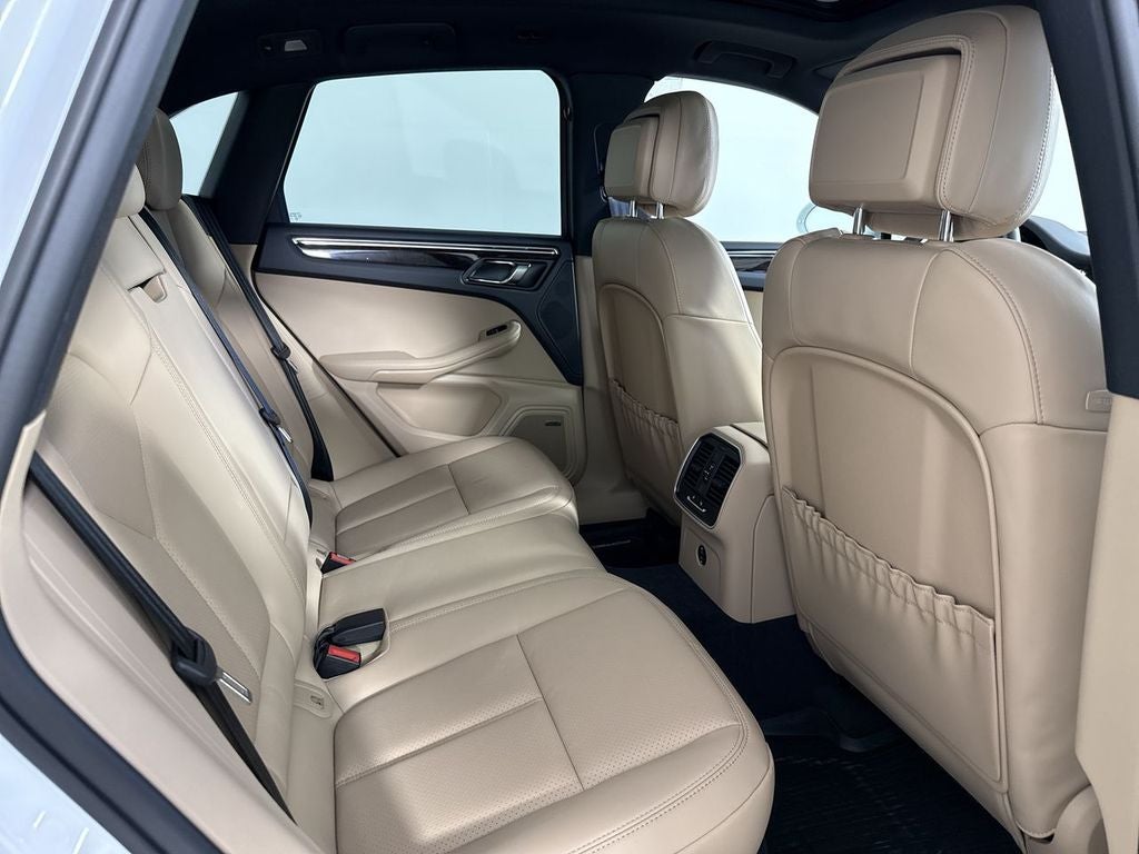 2026 Porsche Macan AWD