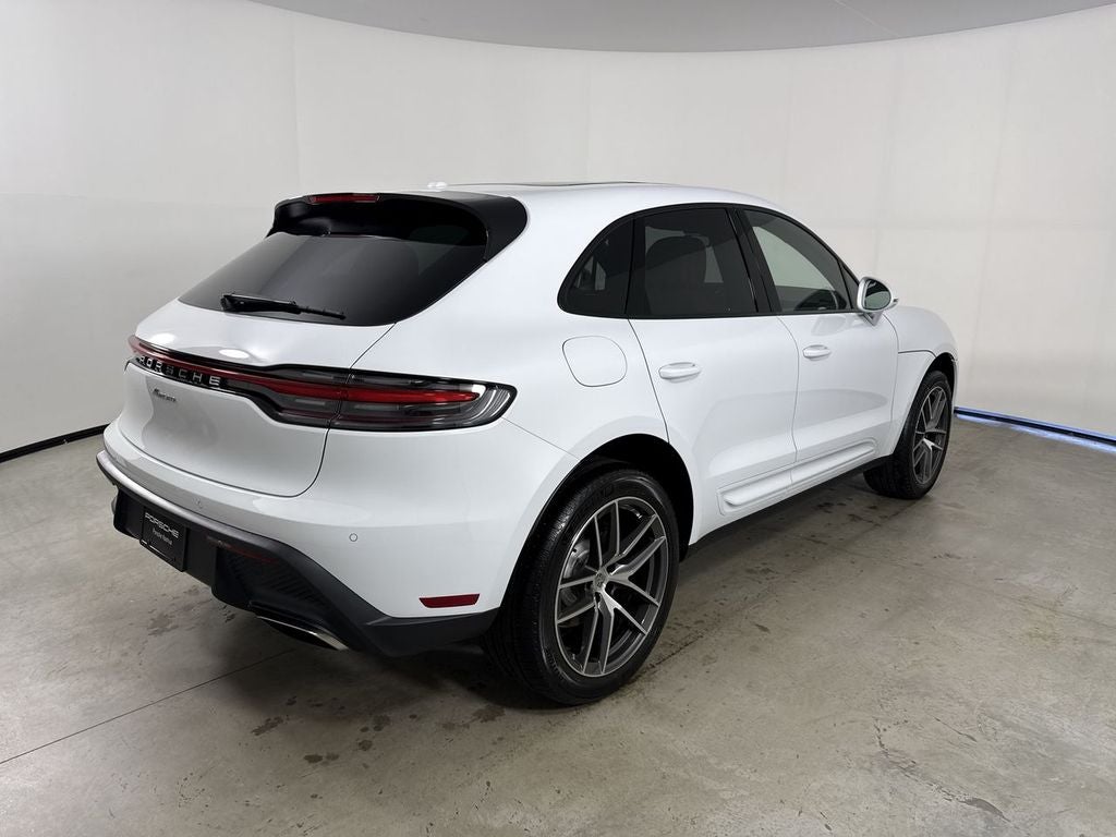 2026 Porsche Macan AWD