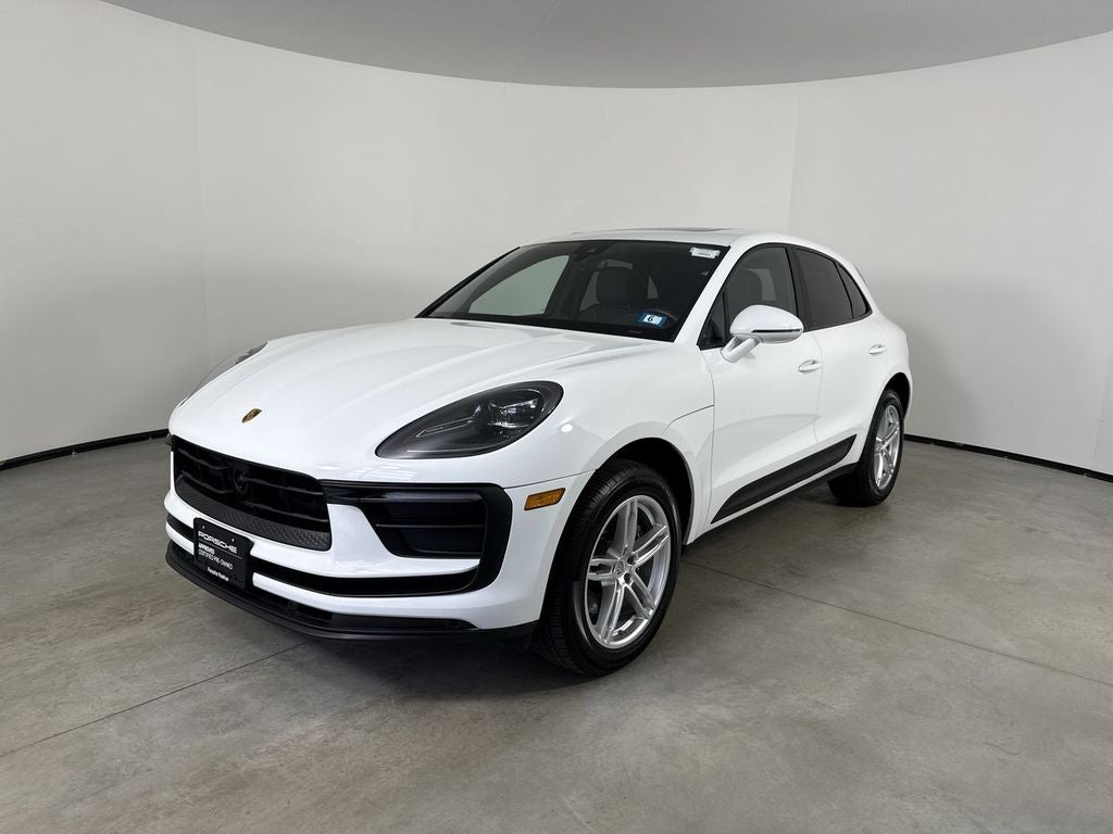 2023 Porsche Macan AWD