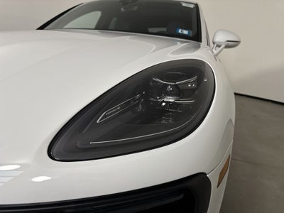 2023 Porsche Macan AWD
