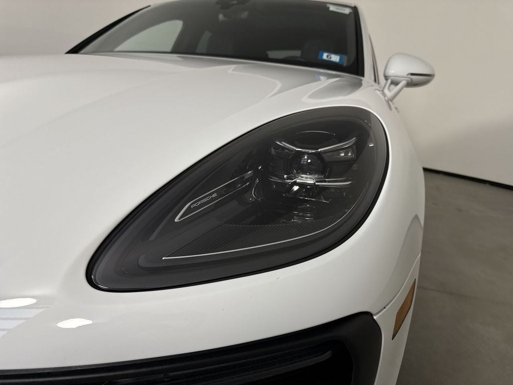 2023 Porsche Macan AWD