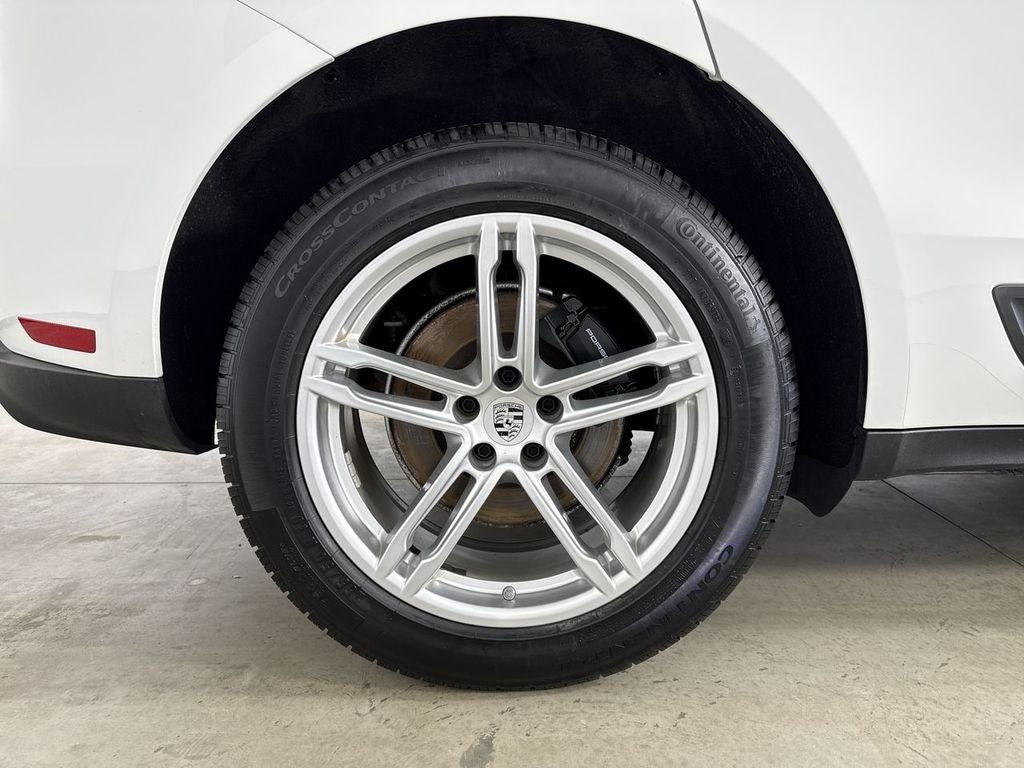 2023 Porsche Macan AWD