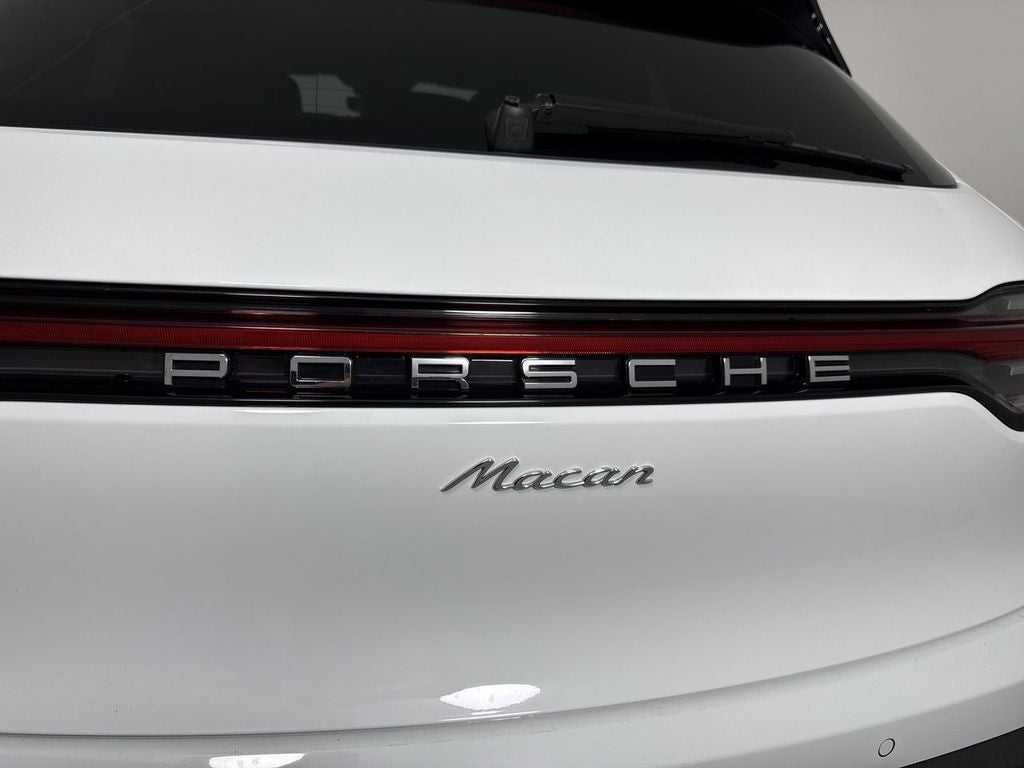2023 Porsche Macan AWD