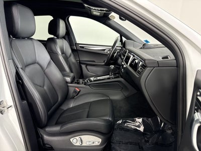 2023 Porsche Macan AWD