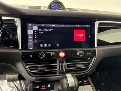 2023 Porsche Macan AWD