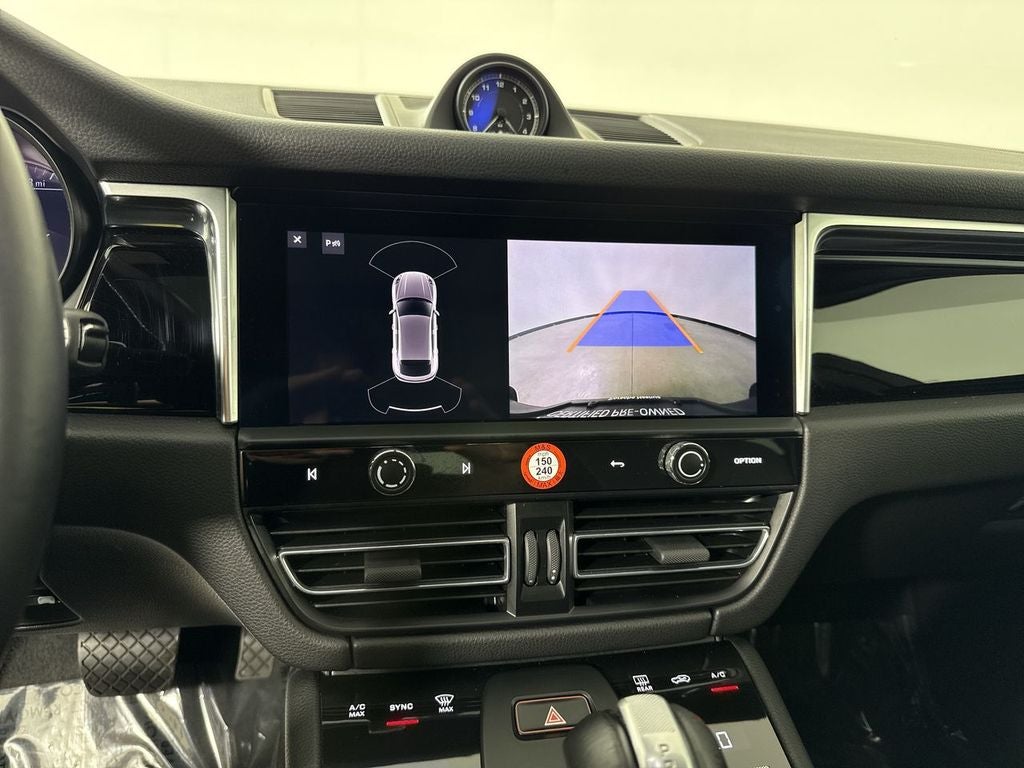 2023 Porsche Macan AWD