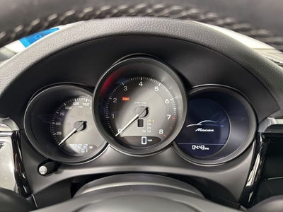 2023 Porsche Macan AWD
