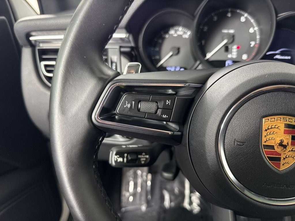 2023 Porsche Macan AWD