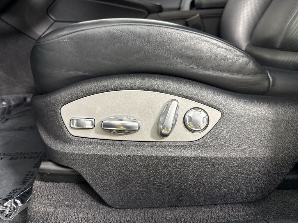 2023 Porsche Macan AWD
