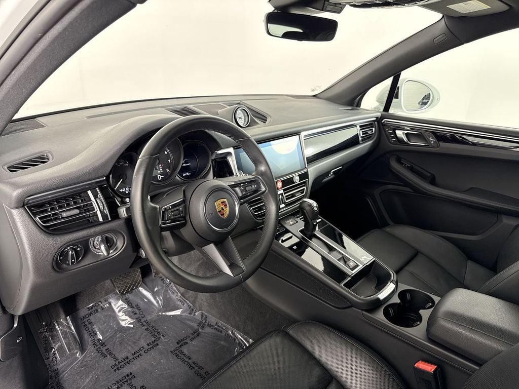 2023 Porsche Macan AWD