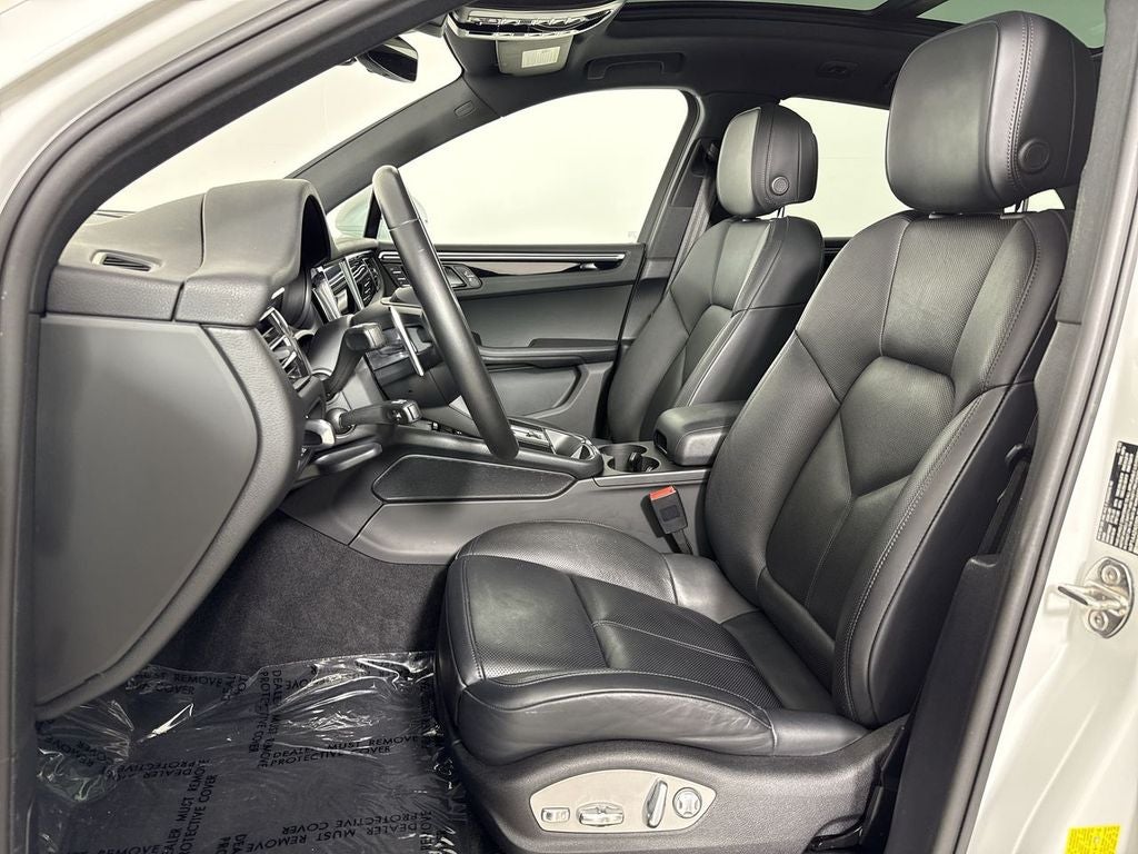 2023 Porsche Macan AWD