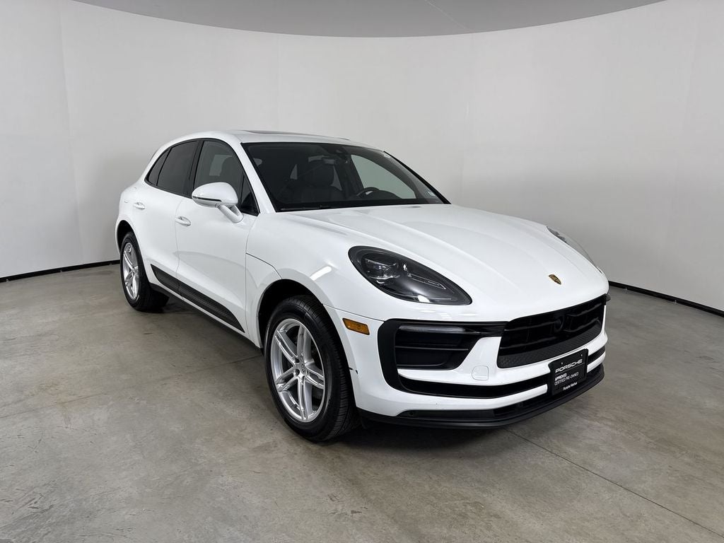 2023 Porsche Macan AWD