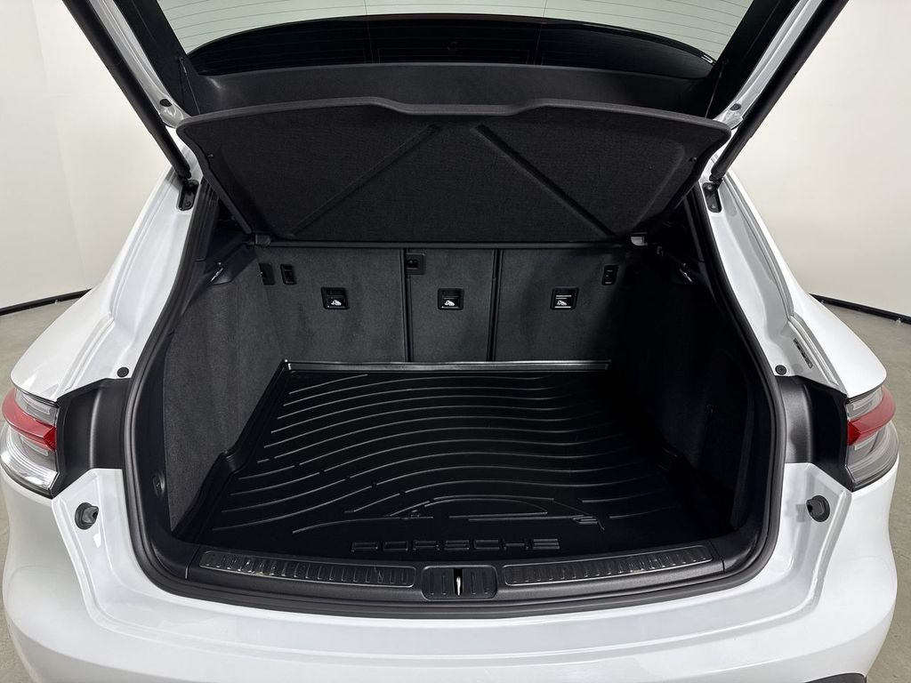 2024 Porsche Macan AWD