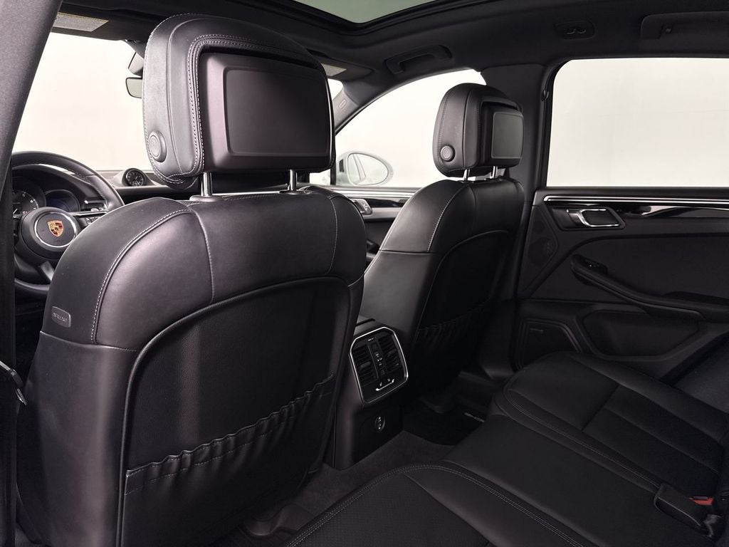 2024 Porsche Macan AWD