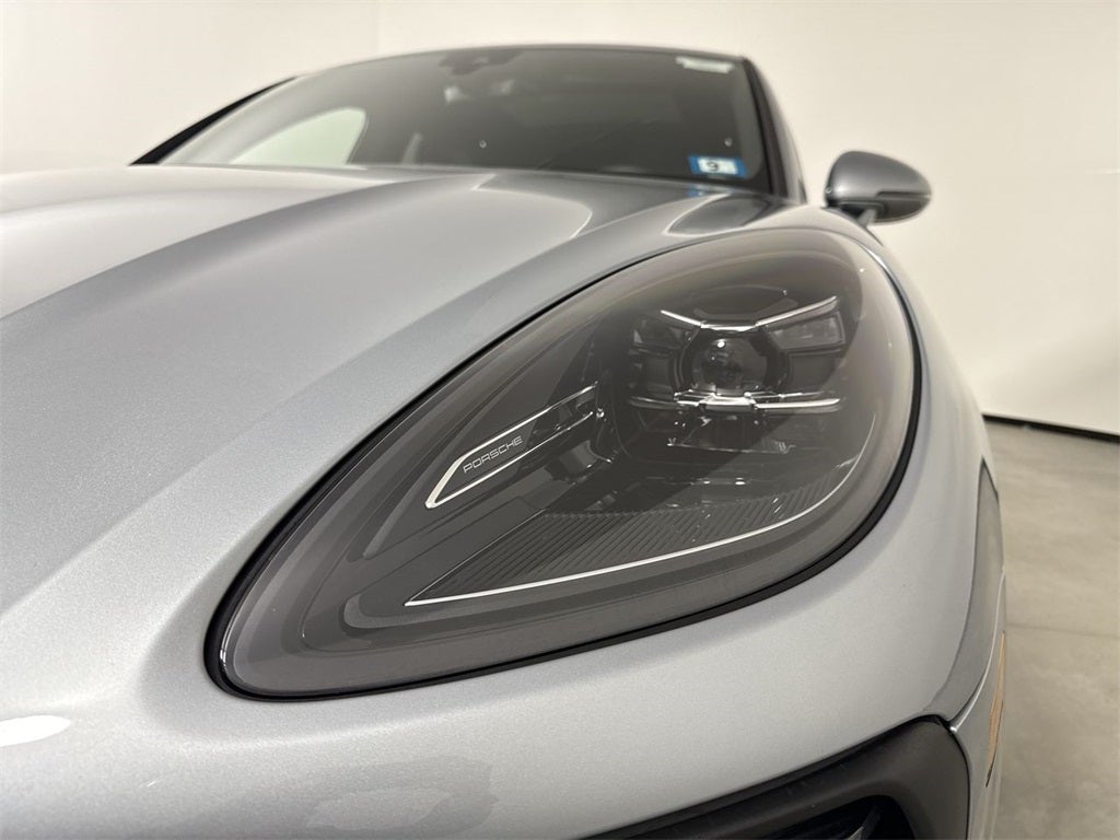 2025 Porsche Macan AWD