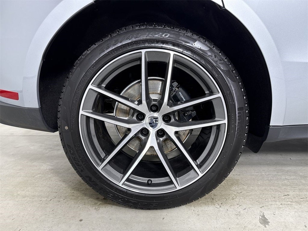 2025 Porsche Macan AWD