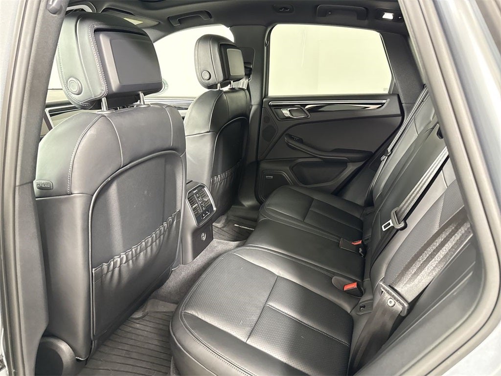 2025 Porsche Macan AWD