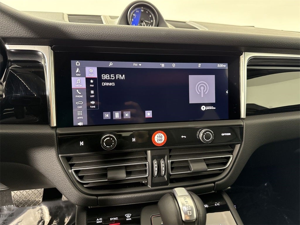 2025 Porsche Macan AWD