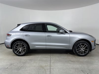 2025 Porsche Macan AWD