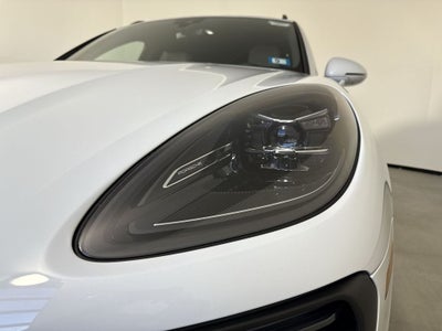 2025 Porsche Macan AWD