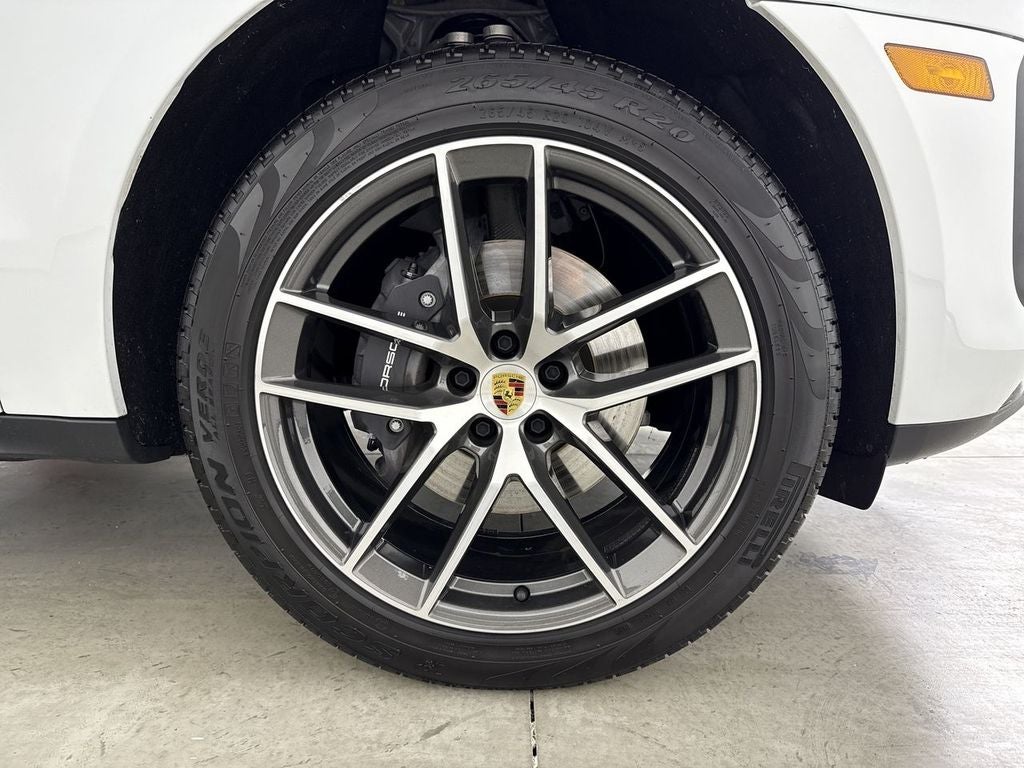 2025 Porsche Macan AWD