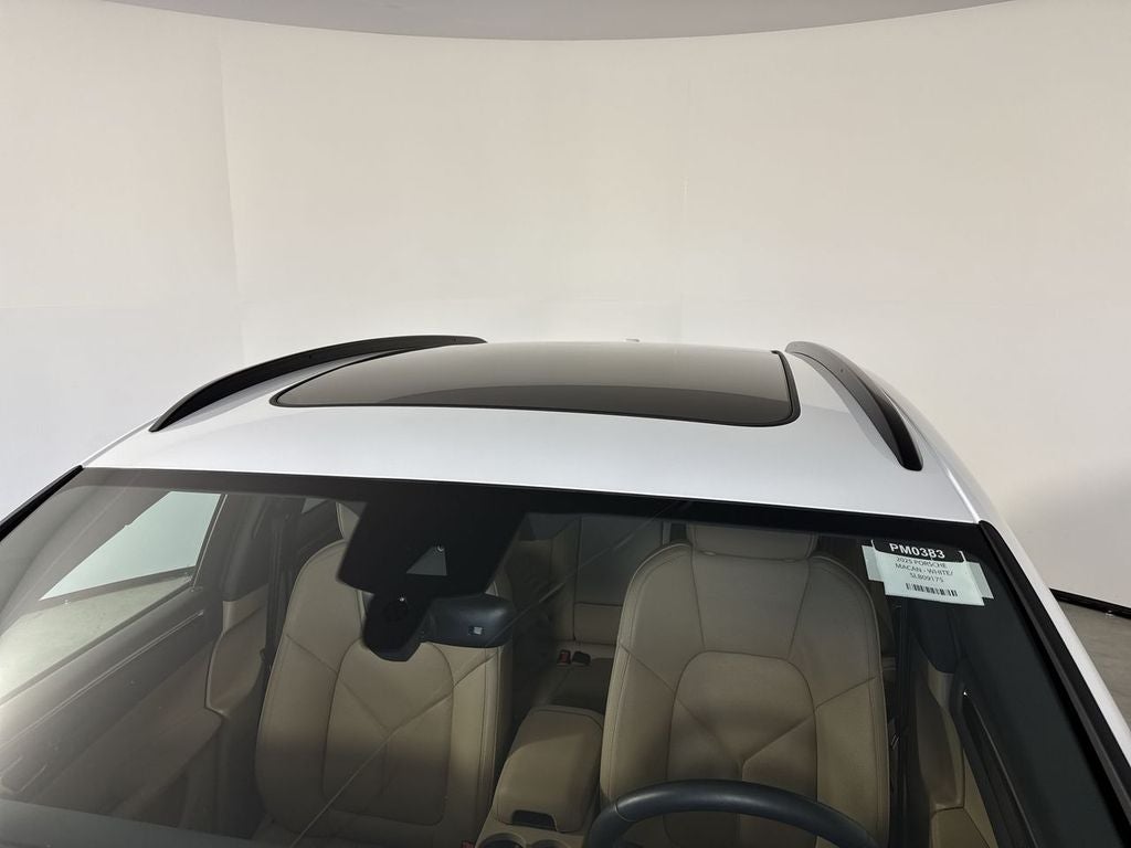 2025 Porsche Macan AWD