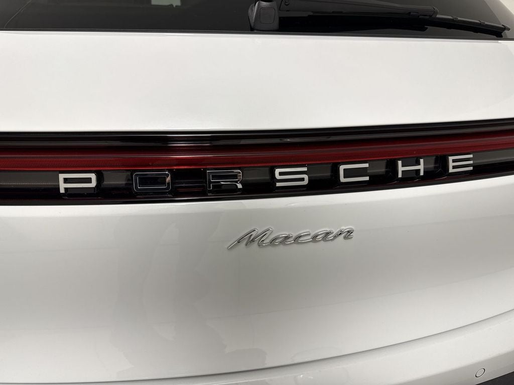 2025 Porsche Macan AWD