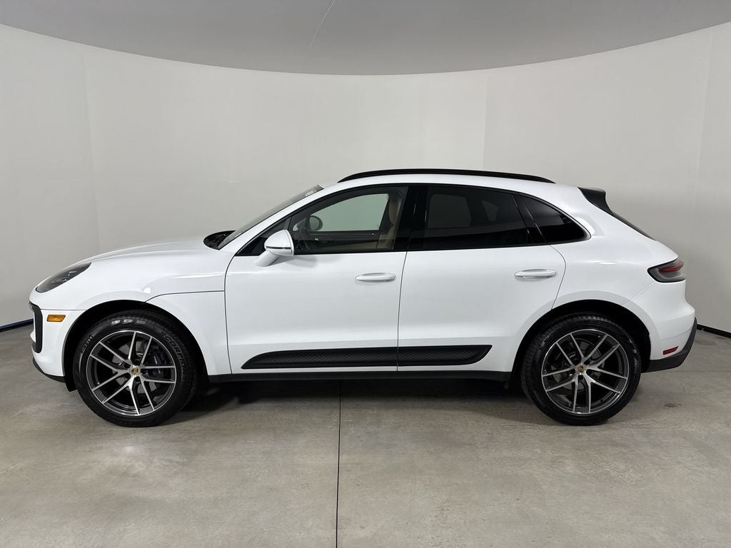 2025 Porsche Macan AWD