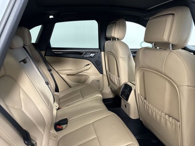 2025 Porsche Macan AWD