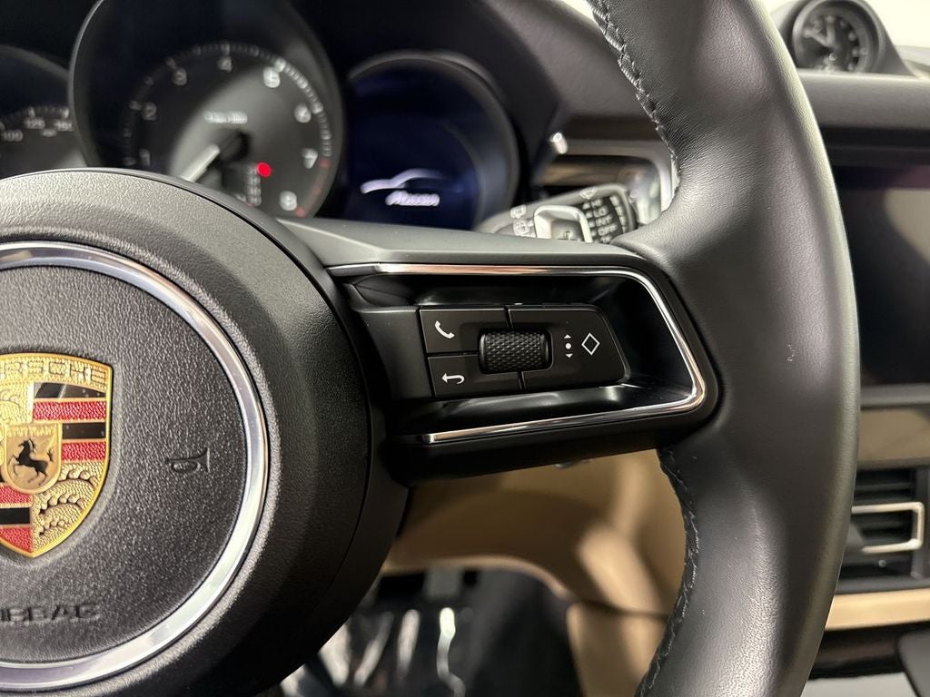 2025 Porsche Macan AWD