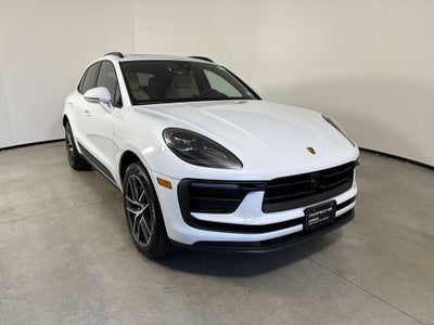 2025 Porsche Macan AWD