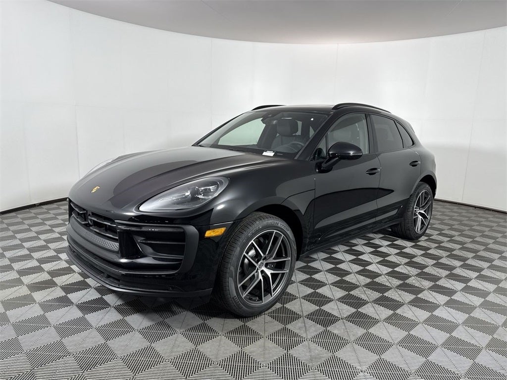 2025 Porsche Macan AWD