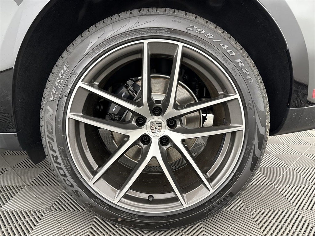 2025 Porsche Macan AWD