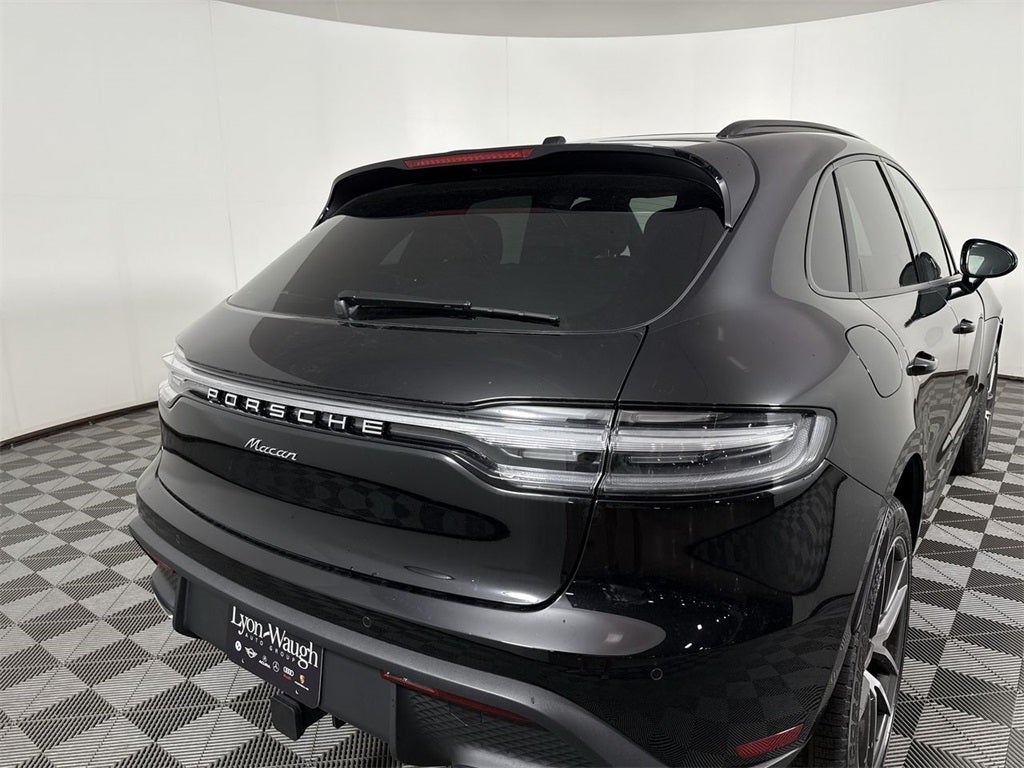 2025 Porsche Macan AWD