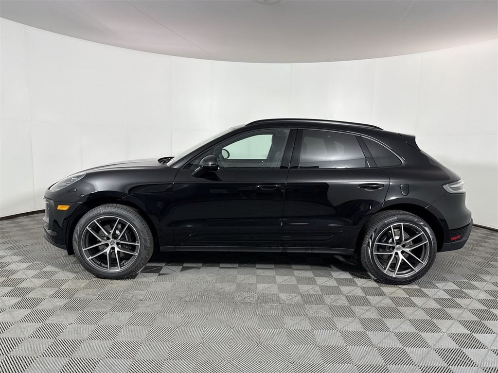 2025 Porsche Macan AWD