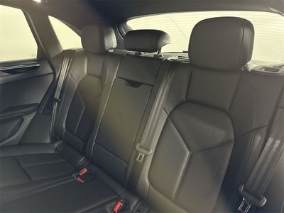 2025 Porsche Macan AWD