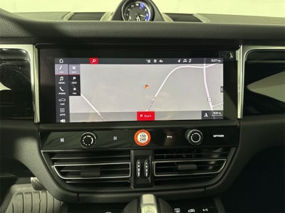 2025 Porsche Macan AWD