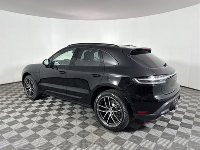 2025 Porsche Macan AWD
