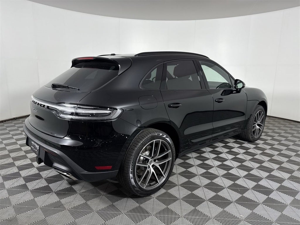 2025 Porsche Macan AWD