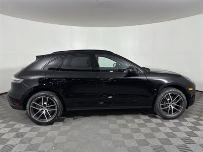 2025 Porsche Macan AWD