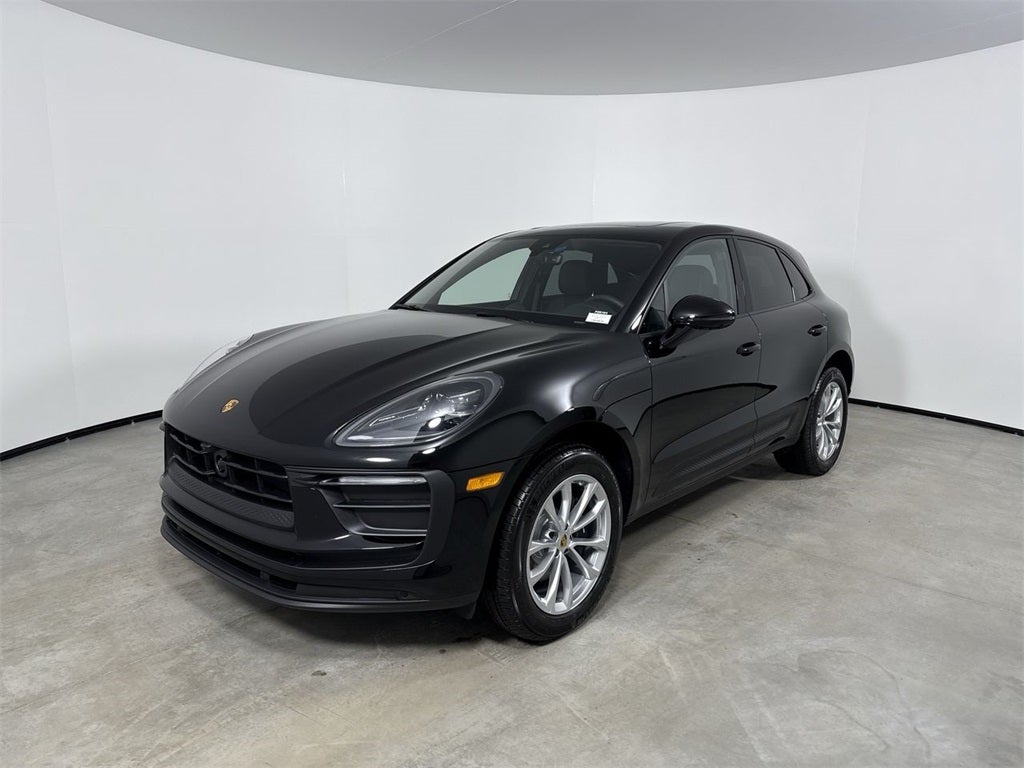 2026 Porsche Macan AWD