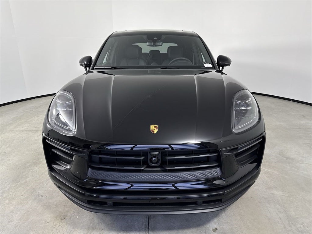 2026 Porsche Macan AWD