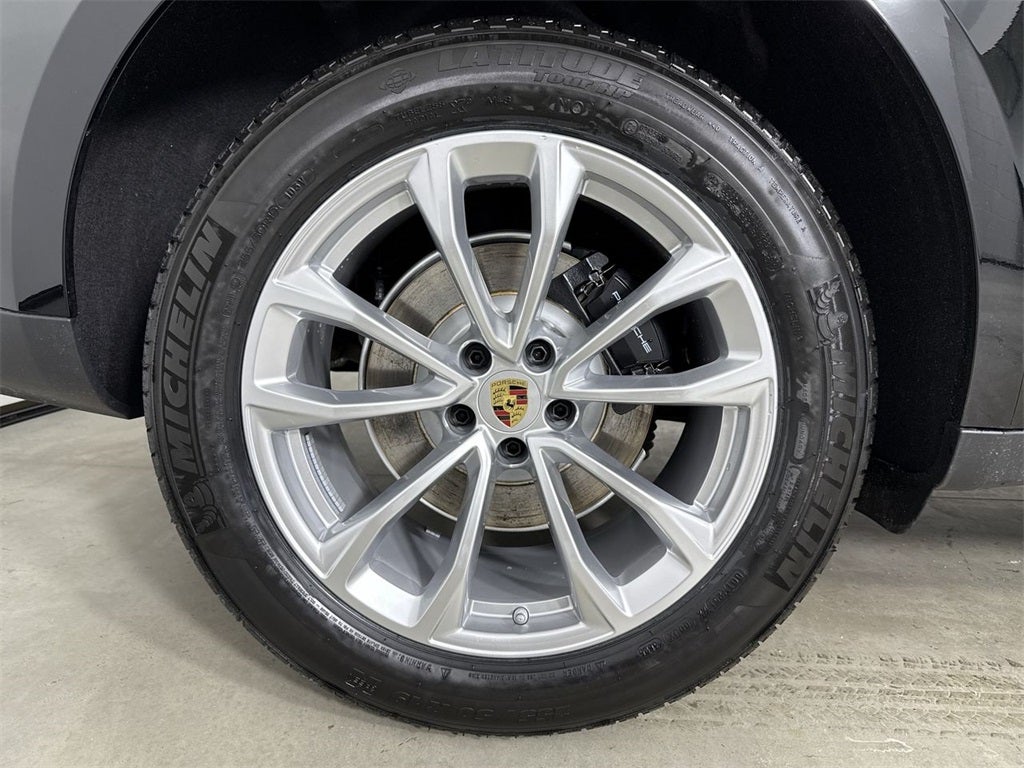 2026 Porsche Macan AWD