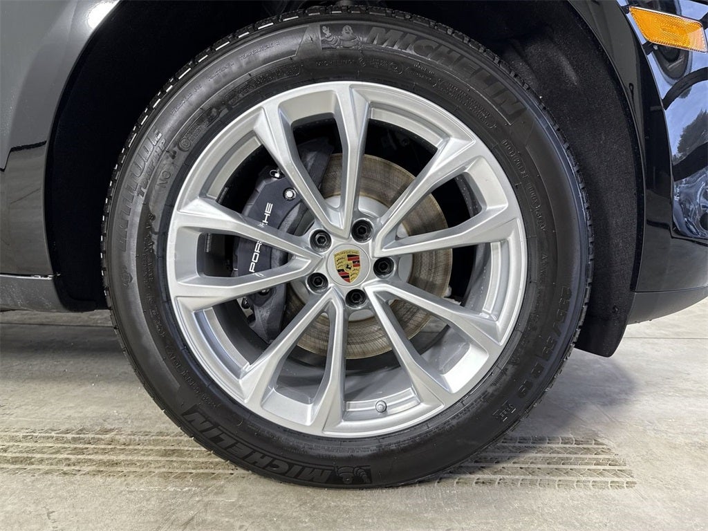 2026 Porsche Macan AWD