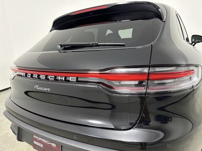 2026 Porsche Macan AWD