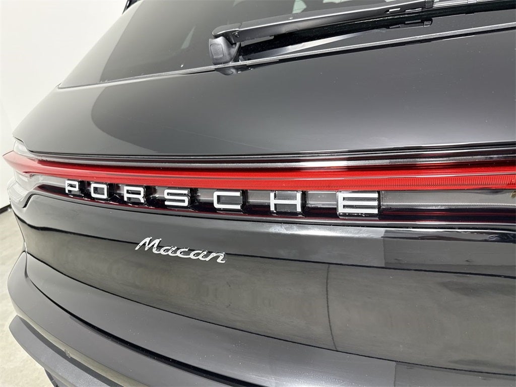 2026 Porsche Macan AWD